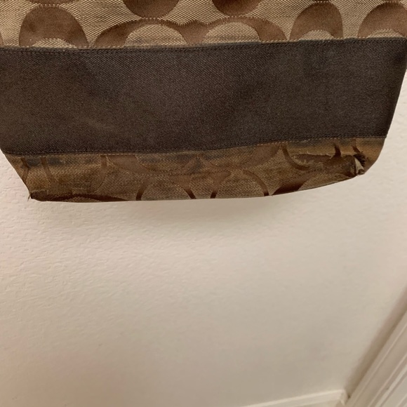 Brown Coach tote - Picture 2 of 6